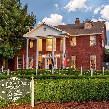 לובוק Woodrow House Bed & Breakfast מראה חיצוני תמונה