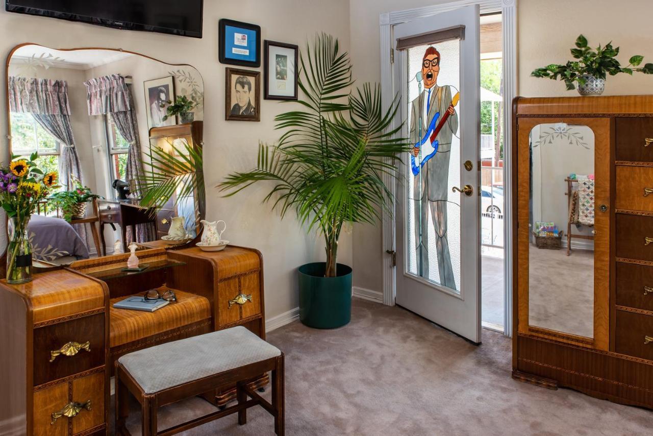 לובוק Woodrow House Bed & Breakfast מראה חיצוני תמונה