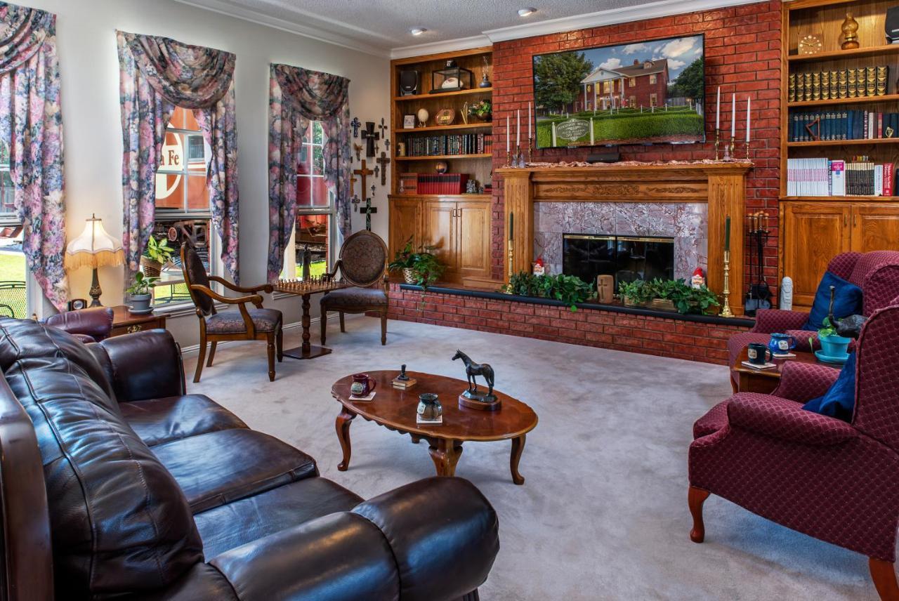 לובוק Woodrow House Bed & Breakfast מראה חיצוני תמונה