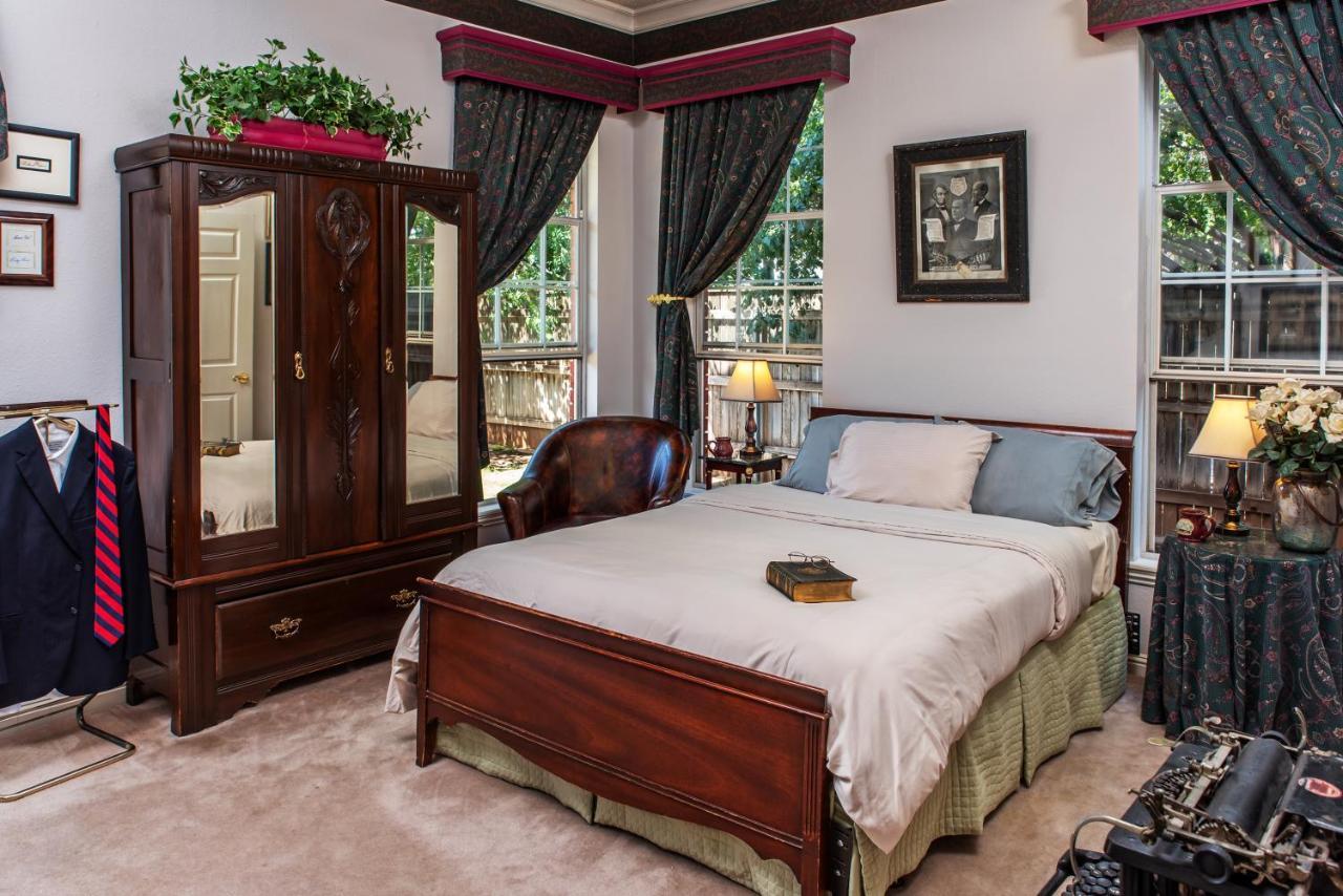 לובוק Woodrow House Bed & Breakfast מראה חיצוני תמונה