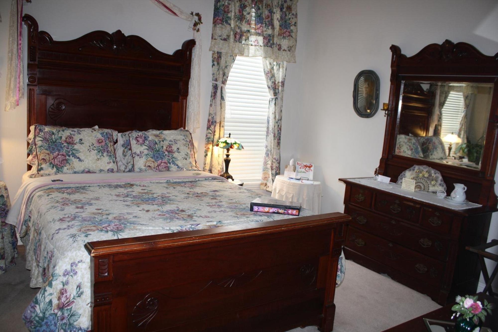 לובוק Woodrow House Bed & Breakfast מראה חיצוני תמונה