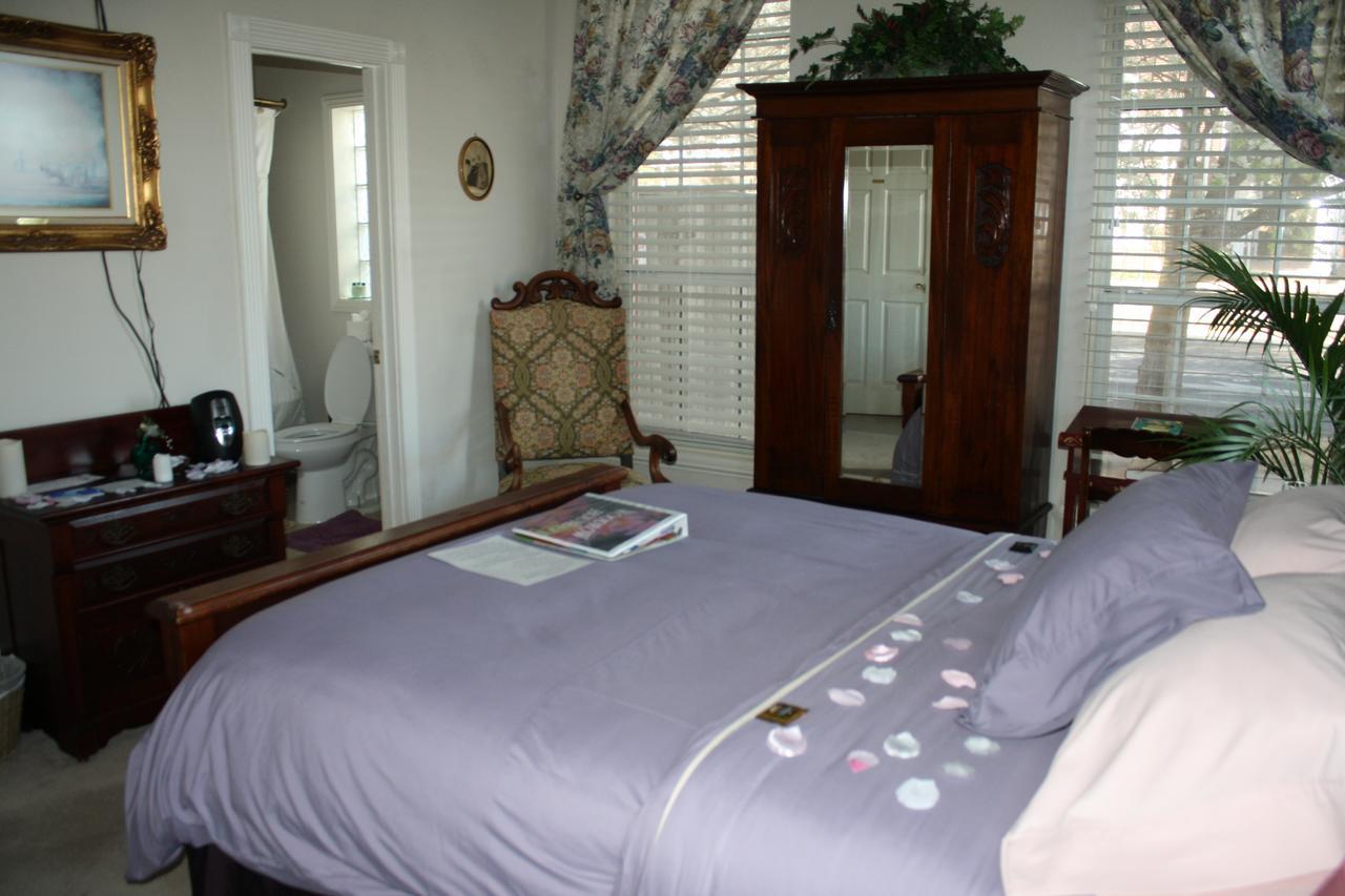 לובוק Woodrow House Bed & Breakfast מראה חיצוני תמונה