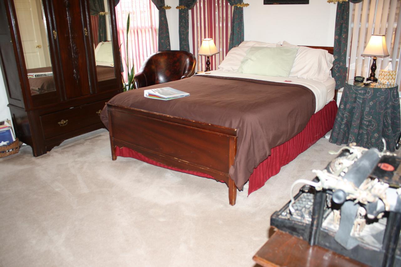 לובוק Woodrow House Bed & Breakfast מראה חיצוני תמונה