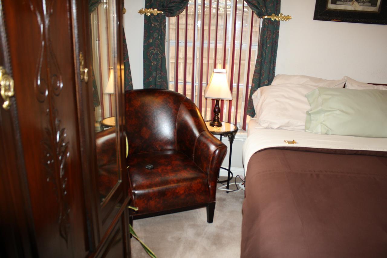 לובוק Woodrow House Bed & Breakfast מראה חיצוני תמונה