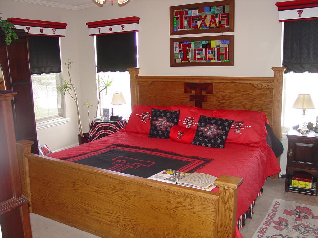 לובוק Woodrow House Bed & Breakfast מראה חיצוני תמונה